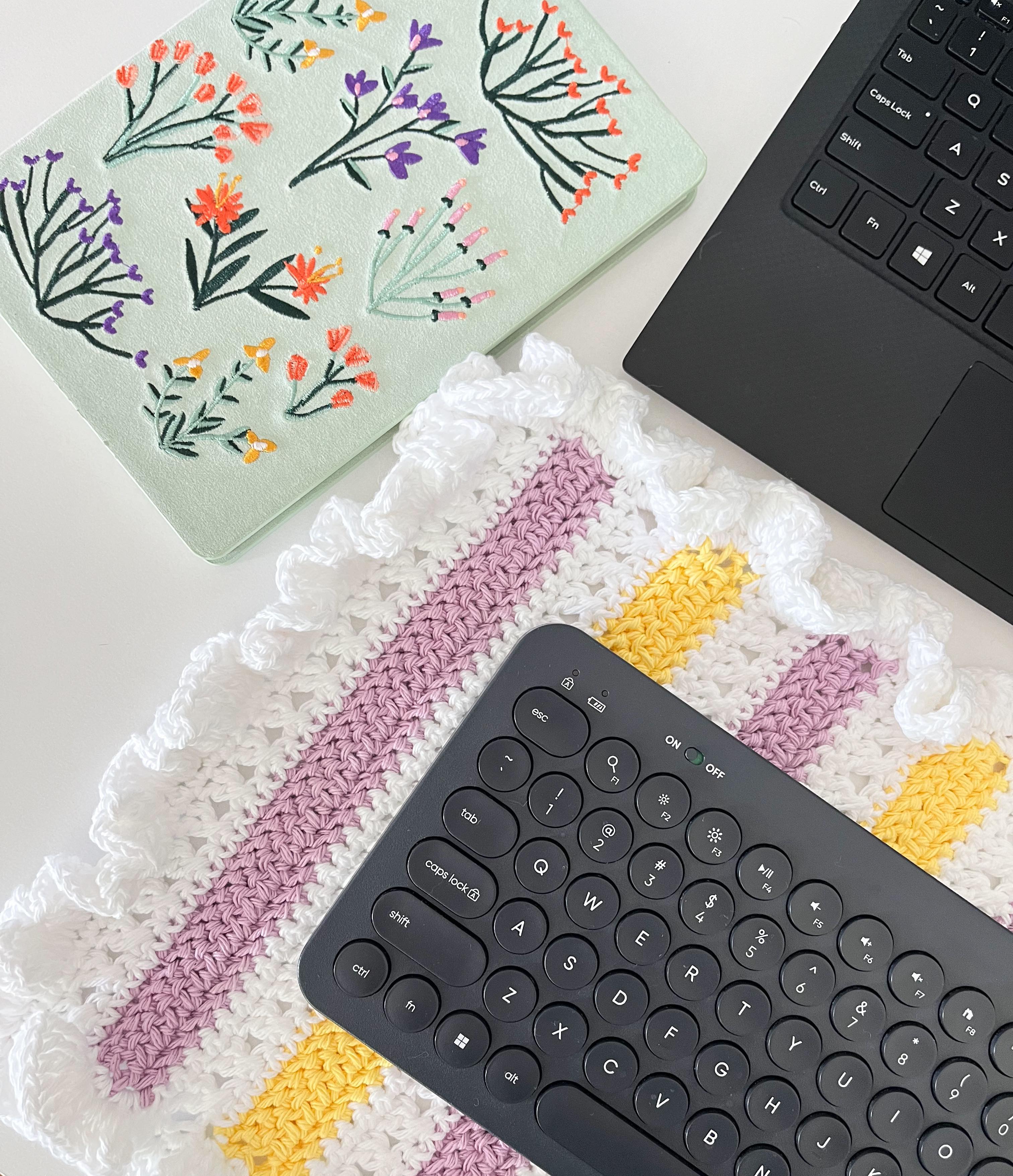 Melody Keyboard Mat: Free Crochet Pattern